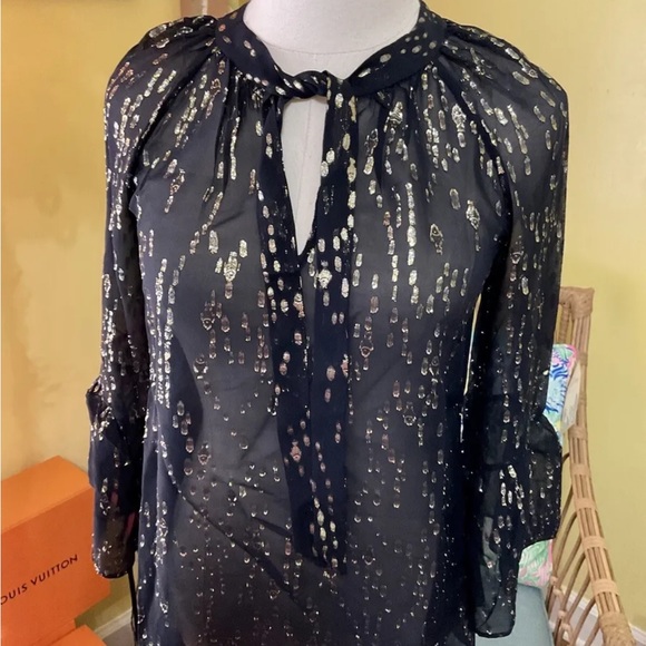 Lilly Pulitzer NWT Matilda Silk Clip Top Onyx Fish Clip Chiffon $168 Size XXS - Picture 9 of 13